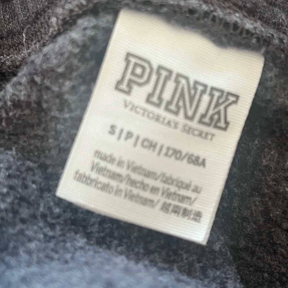 PINK Victoria's Secret Bundle, sweatshirt & 2 pairs of sweats - Picture 10 of 13